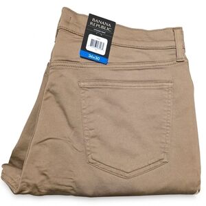 Banana Republic Men's Khaki Chino Pants - Light Tan